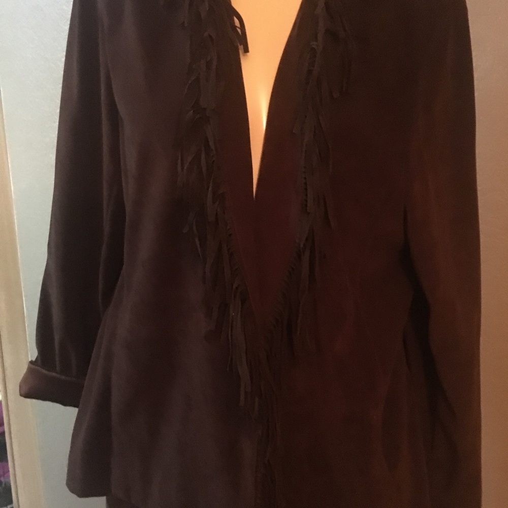 Suit - Picture 3 of 8